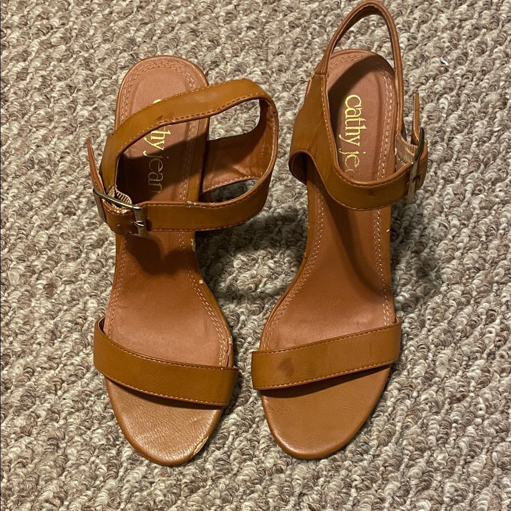 🩷 3 for $25 Cathy Jean Tan Sandals for Women